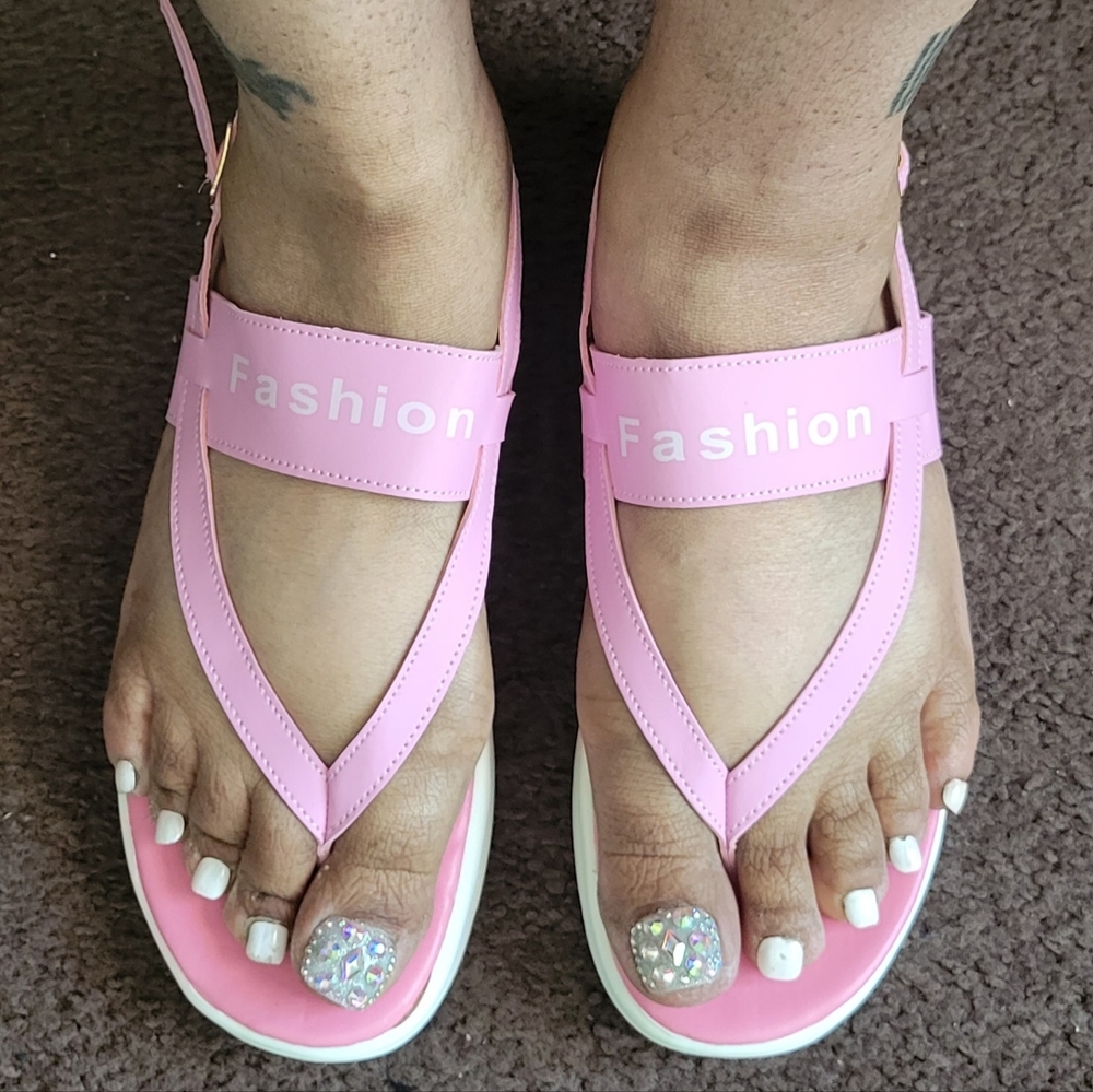 PINK PLATFORM THONG SANDALS
